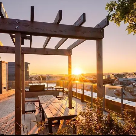 New Floor Nordic 2br With West-view Balcony Daire *