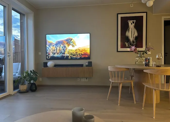 New Floor Nordic 2br With West-view Balcony *